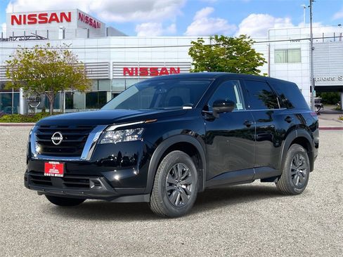 New 2025 Nissan Pathfinder S image 1