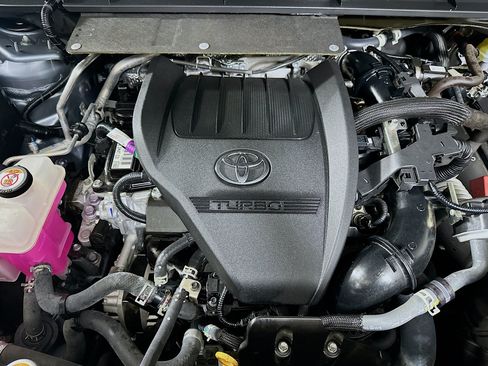 Used 2023 Toyota Highlander LE FWD image 36
