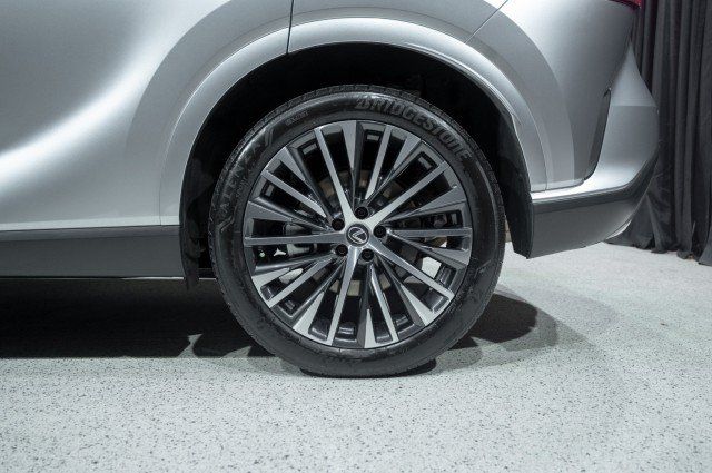 Used 2023 Lexus RX 350 Premium Plus w/ Accessory Package (Z1) AWD/4WD image 9