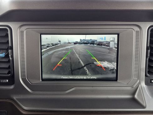 Used 2023 Ford Bronco Outer Banks image 17