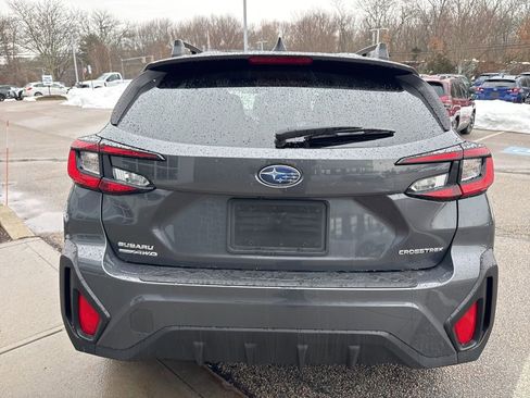 Used 2024 Subaru Crosstrek 2.0i Premium image 3