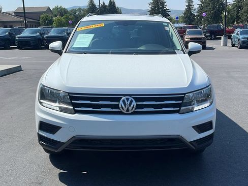Used 2020 Volkswagen Tiguan SE w/ Panoramic Sunroof Package AWD/4WD image 2