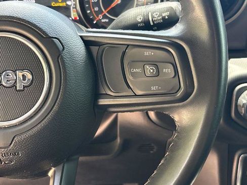 Used 2022 Jeep Gladiator Sport AWD/4WD image 20