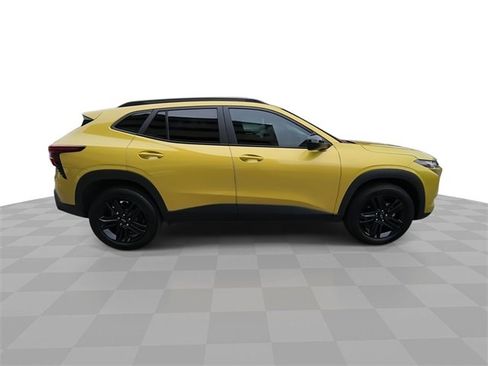 Used 2024 Chevrolet Trax ACTIV w/ Driver Confidence Package image 9