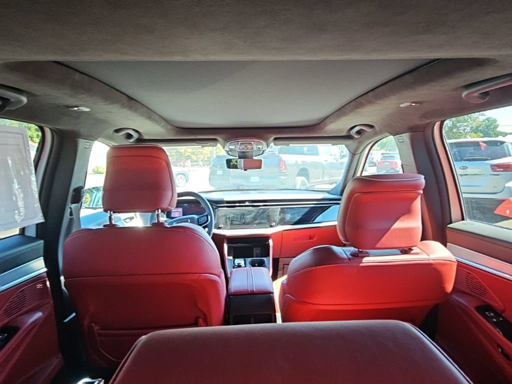 Used 2024 Jeep Wagoneer Limited AWD/4WD image 43