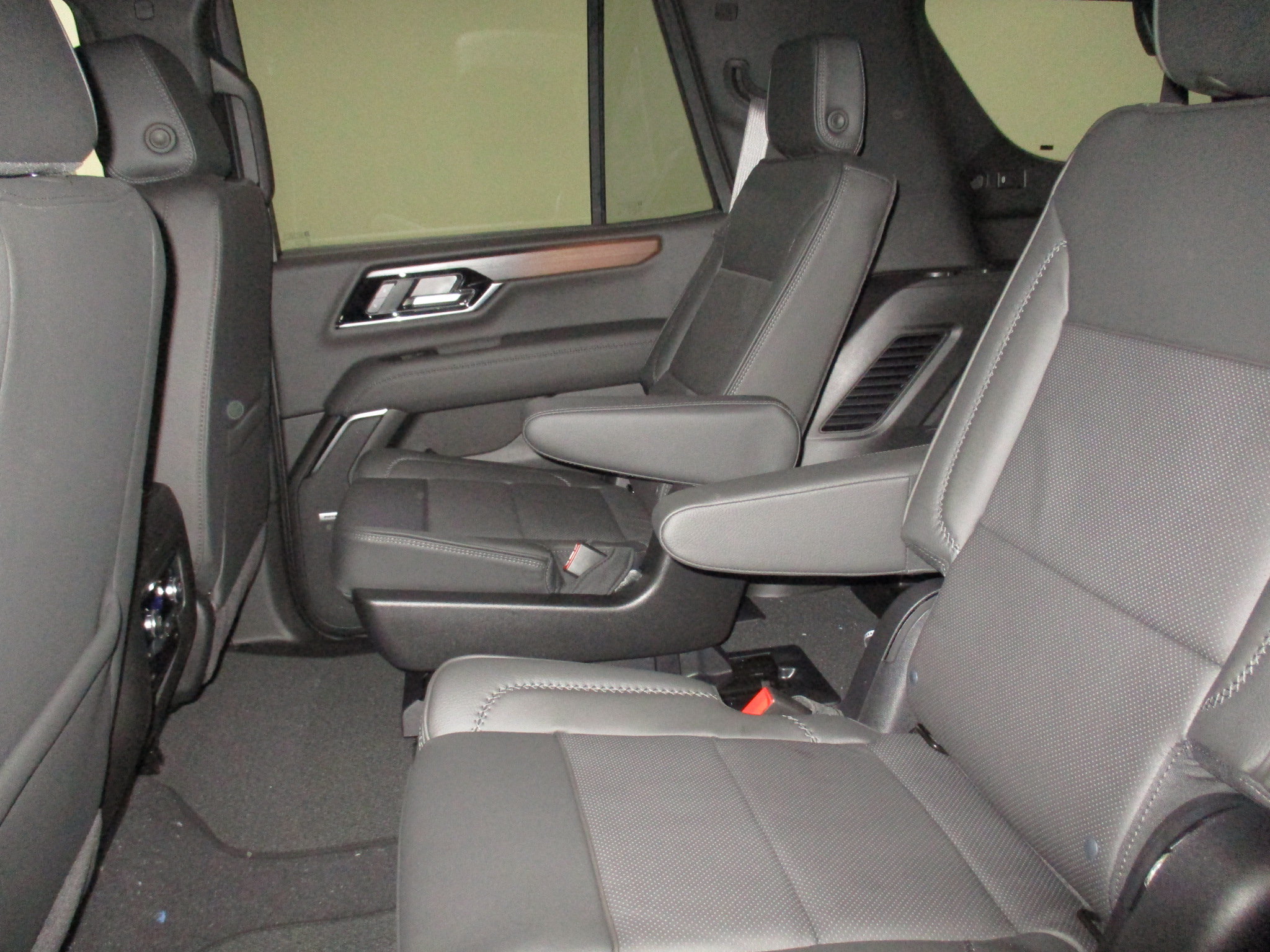 New 2026 GMC Yukon Denali w/ Sun & Power Step Package AWD/4WD image 20