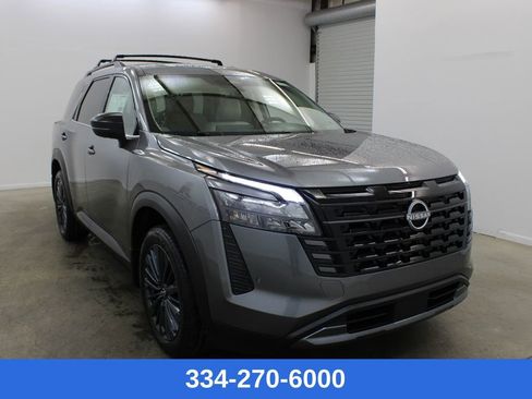 New 2026 Nissan Pathfinder SL image 5