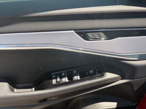 New 2025 Jeep Wagoneer S Launch Edition w/ Trailer Tow Group image 11