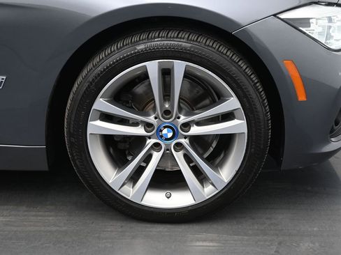 Used 2018 BMW 330e w/ Convenience Package image 25
