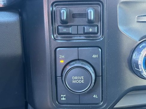 Used 2024 Ford F250 Lariat w/ Lariat Ultimate Package AWD/4WD image 18