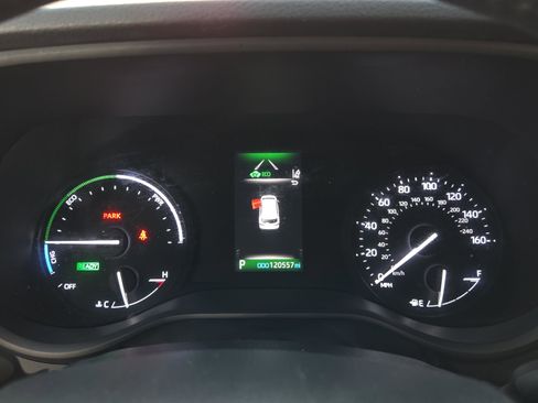 Used 2021 Toyota Sienna XLE image 26