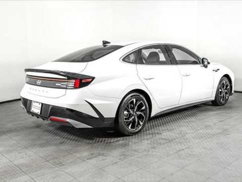 Used 2024 Hyundai Sonata SEL FWD image 8