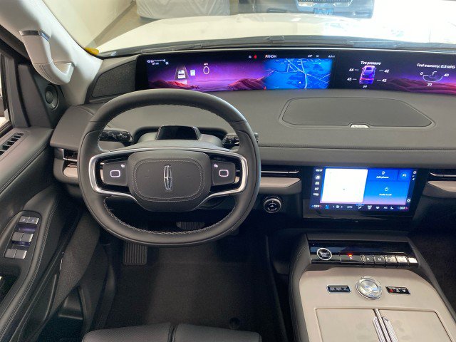 New 2027 Lincoln Navigator Reserve AWD/4WD image 15