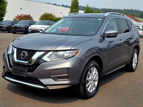 Used 2018 Nissan Rogue SV w/ Premium Package AWD/4WD image 3