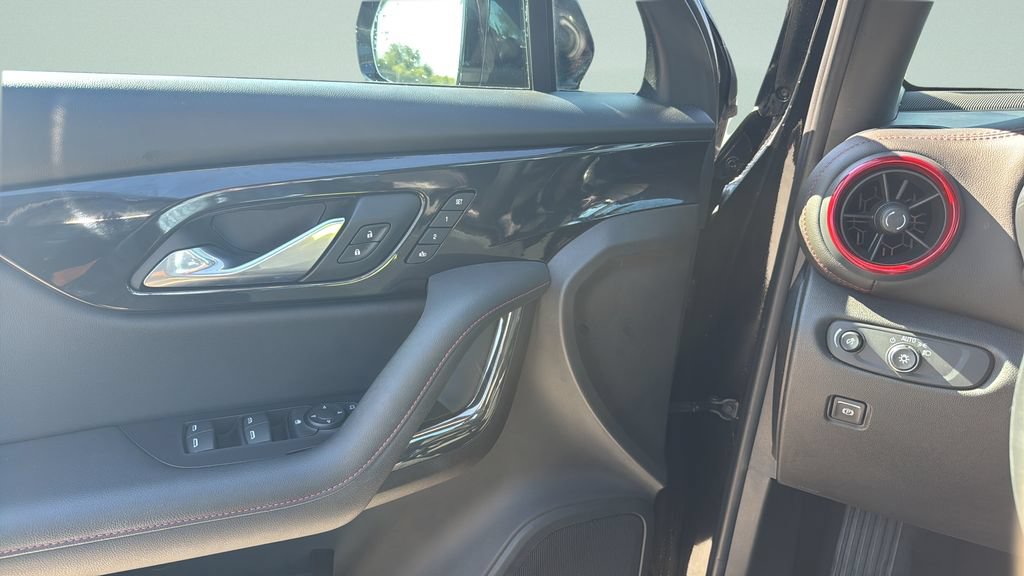 Used 2019 Chevrolet Blazer RS AWD/4WD image 17