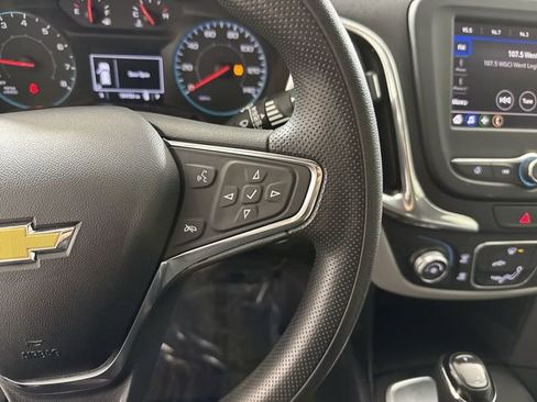 Used 2020 Chevrolet Equinox LS w/ LS Convenience Package image 13