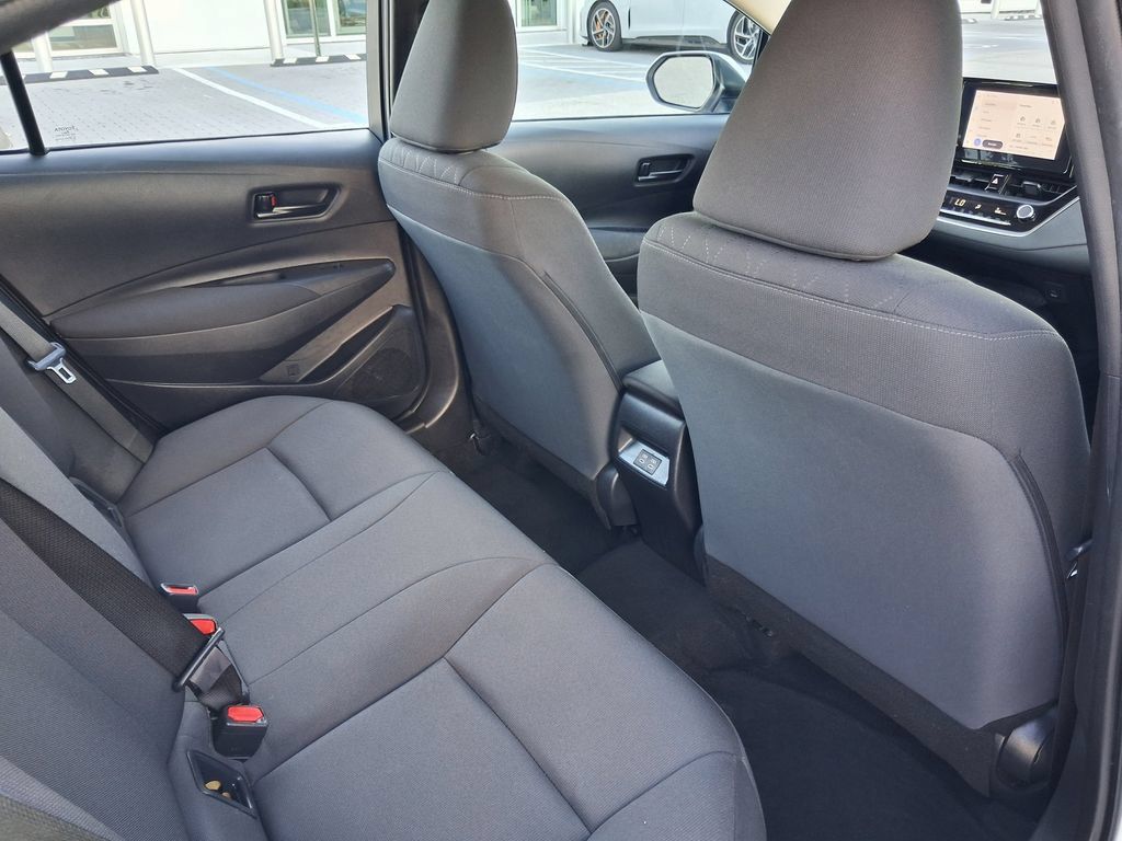 Used 2025 Toyota Corolla LE FWD image 24