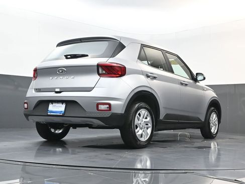 Certified 2026 Hyundai Venue SE FWD image 23