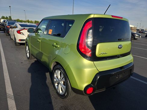 Used 2016 Kia Soul + FWD image 6