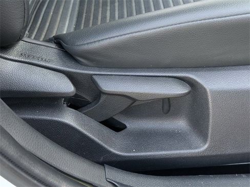 Used 2024 Toyota Camry SE image 28