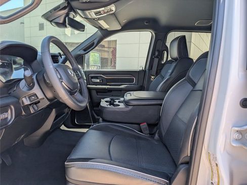 Used 2026 RAM 2500 Laramie AWD/4WD image 15