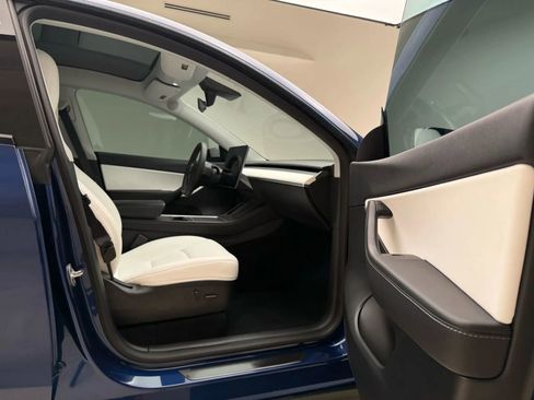 Used 2021 Tesla Model Y Performance image 39