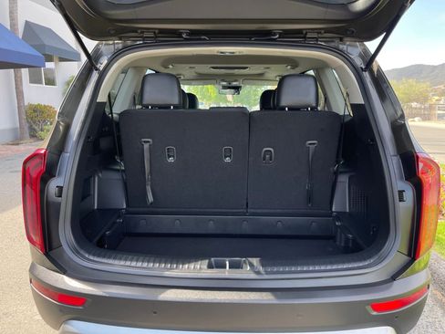 Used 2021 Kia Telluride S FWD image 9