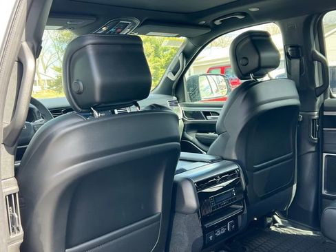New 2026 Jeep Grand Wagoneer 4WD image 37