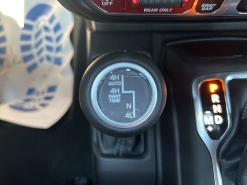 Used 2024 Jeep Wrangler Unlimited Rubicon 392 image 17