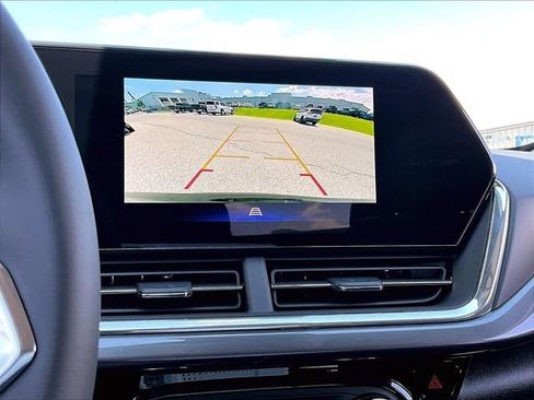 New 2026 Chevrolet Trax ACTIV w/ Sunroof Package FWD image 16