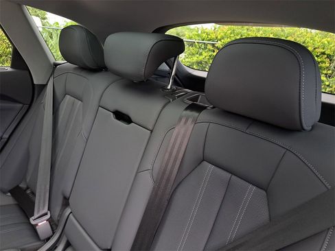 New 2025 Audi Q5 Premium Plus image 28