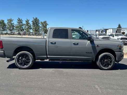 New 2026 RAM 2500 Laramie AWD/4WD image 2