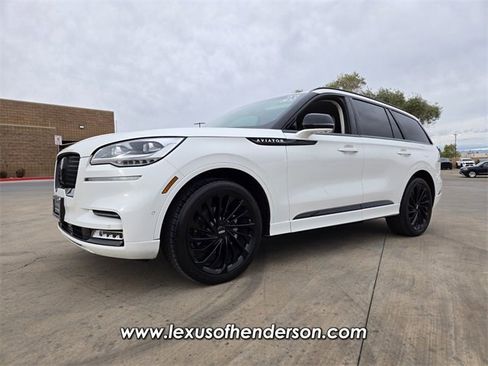 Used 2023 Lincoln Aviator Black Label w/ Jet Package image 2