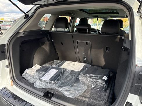 New 2025 Volkswagen Taos SE image 15