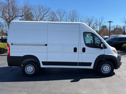 Used 2025 RAM ProMaster 2500 w/ Safety Group image 6