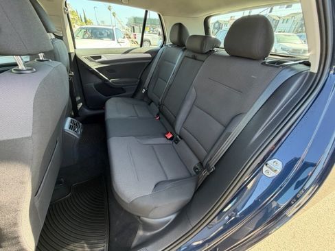 Used 2016 Volkswagen Golf SE FWD image 13