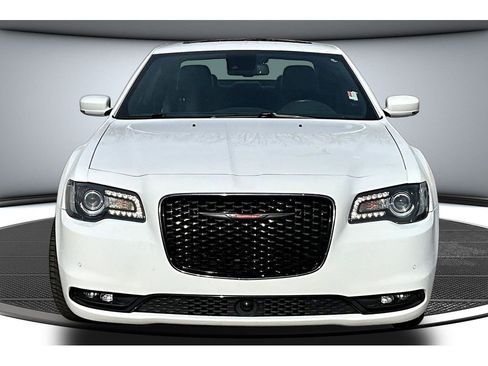 Certified 2022 Chrysler 300 S w/ Comfort Group image 4