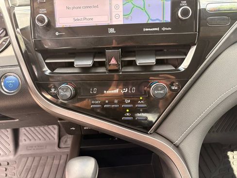 Used 2022 Toyota Camry XSE w/ Navigation Upgrade Package FWD image 20