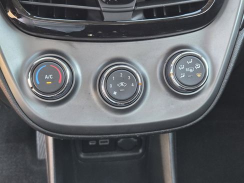 Used 2021 Chevrolet Spark LT image 11