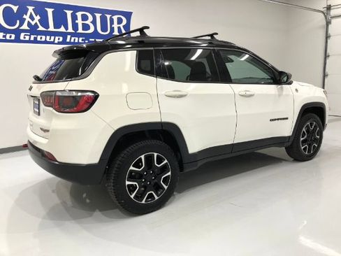 Used 2020 Jeep Compass Trailhawk AWD/4WD image 40