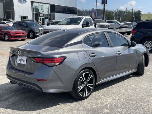 Used 2022 Nissan Sentra SR image 3
