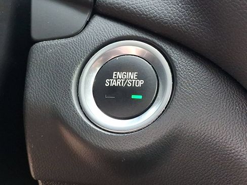 Used 2023 Chevrolet Equinox LT FWD image 23