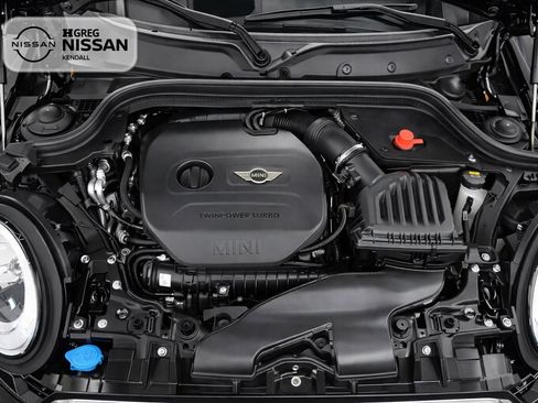 Used 2017 MINI Cooper 4-Door Hardtop image 13