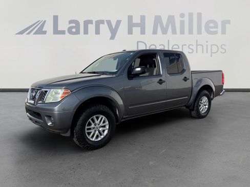 Used 2016 Nissan Frontier SV image 1