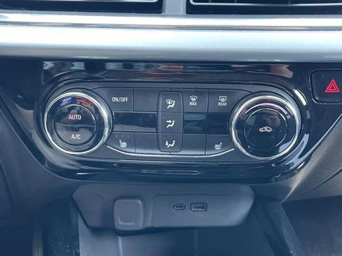 Used 2024 Chevrolet Trax LT w/ Driver Confidence Package image 13