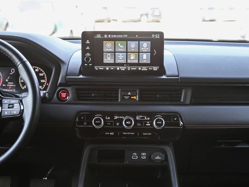 Used 2025 Honda Pilot TrailSport image 16