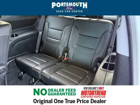 Used 2023 GMC Acadia AT4 w/ Preferred Package image 8