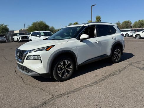 Certified 2023 Nissan Rogue SV w/ SV Premium B Package FWD image 1