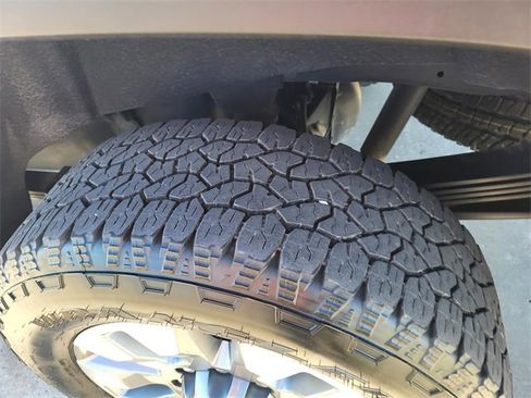 Used 2025 Chevrolet Silverado 2500 LT image 18