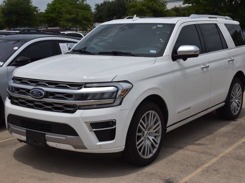 Certified 2023 Ford Expedition Platinum RWD image 2